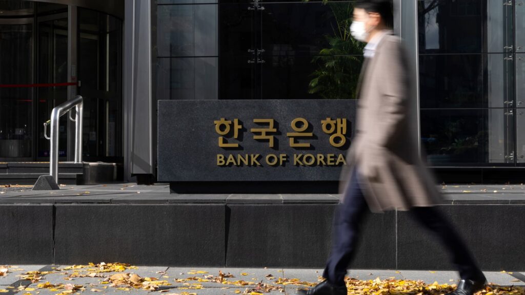 South Korea unexpectedly cuts rates by 25 basis points — first back-to-back cuts since 2009