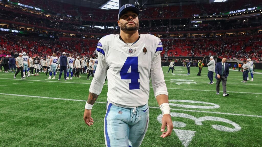 Cowboys' Dak Prescott expected to miss several weeks, source says