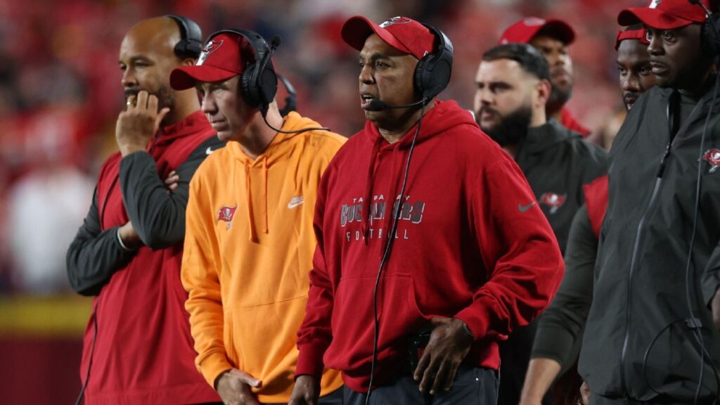 Buccaneers coach Todd Bowles defends not going for 2 in loss