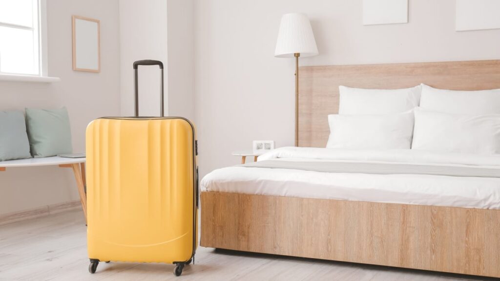 How to Quickly Pack Up a Hotel Room Without Forgetting Anything