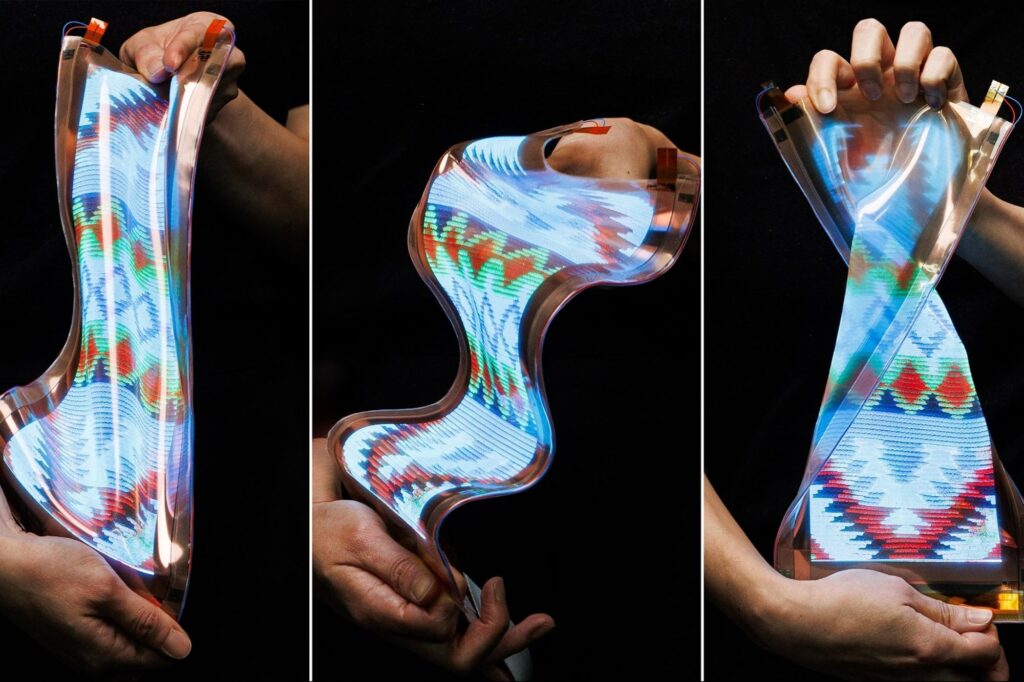 LG's Flexible Screen Bends, Twists, and Stretches in Color