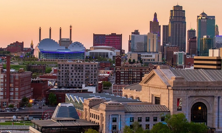 Hotel Market Report Kansas City - Stability, Revitalization, and Growth: a Look at Kansas City’s Three Prominent Submarkets