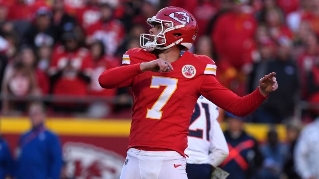 Sources - Chiefs' Harrison Butker to IR with knee injury