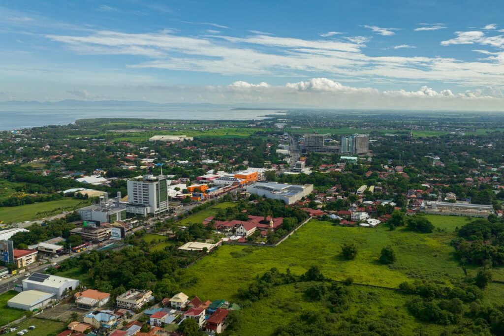 Huge chicken-shaped hotel in the Philippines sets new world record