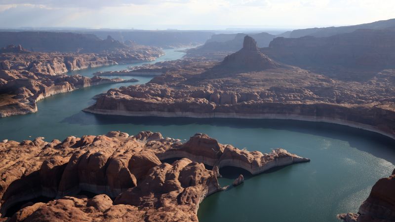 Lake Powell’s total capacity is shrinking, report shows