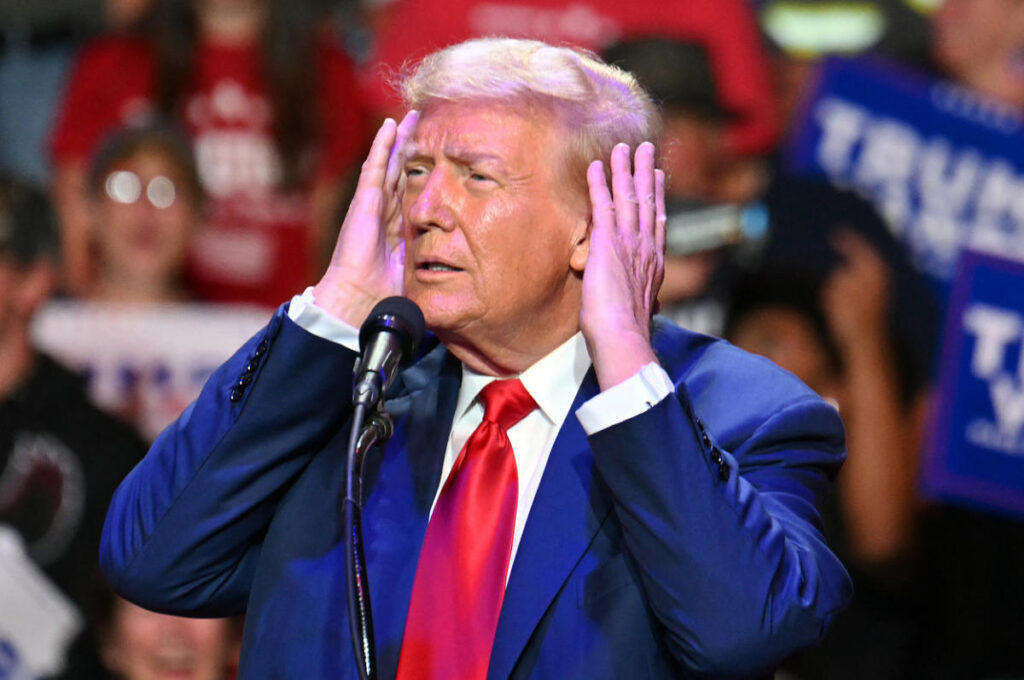 Donald Trump's Apparent Baldness Is Going Viral In A New Photo