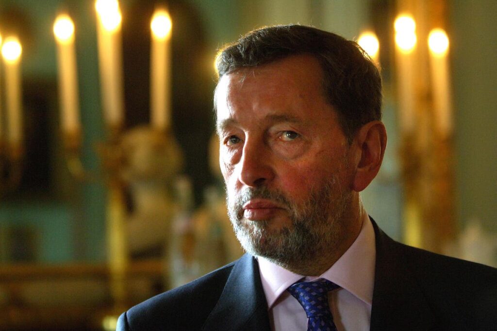 Lord David Blunkett blasts London Underground ‘death traps’ after falling through gap at station