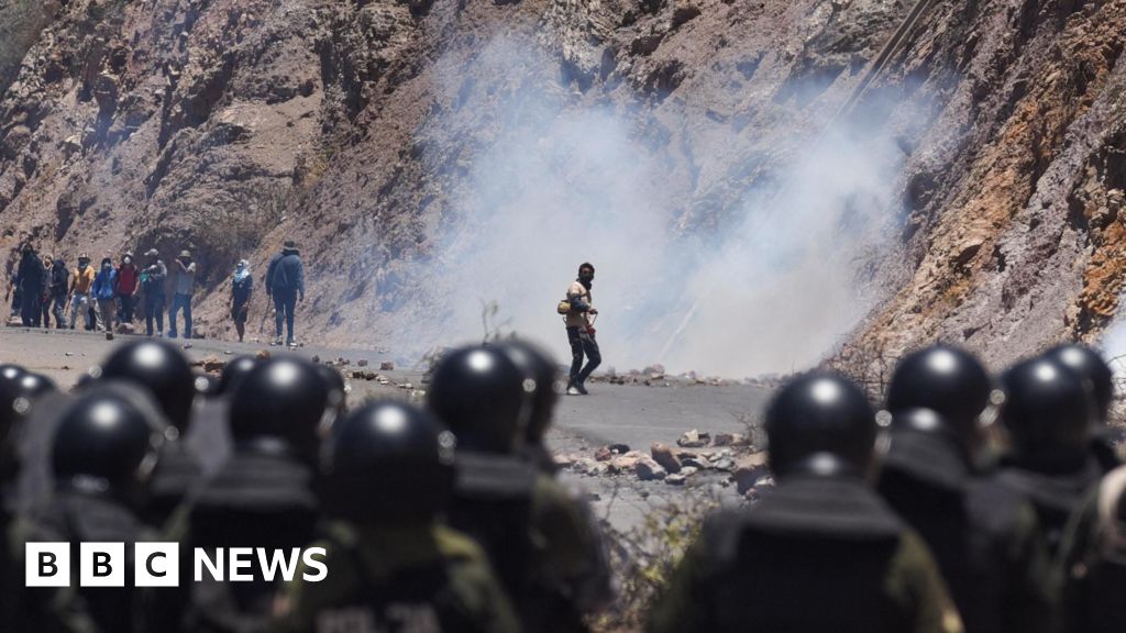 Bolivia military post taken over and soldiers held hostage