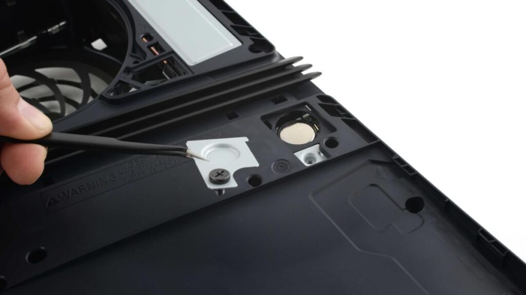 iFixit’s PS5 Pro teardown reveals an easily replaceable CMOS battery