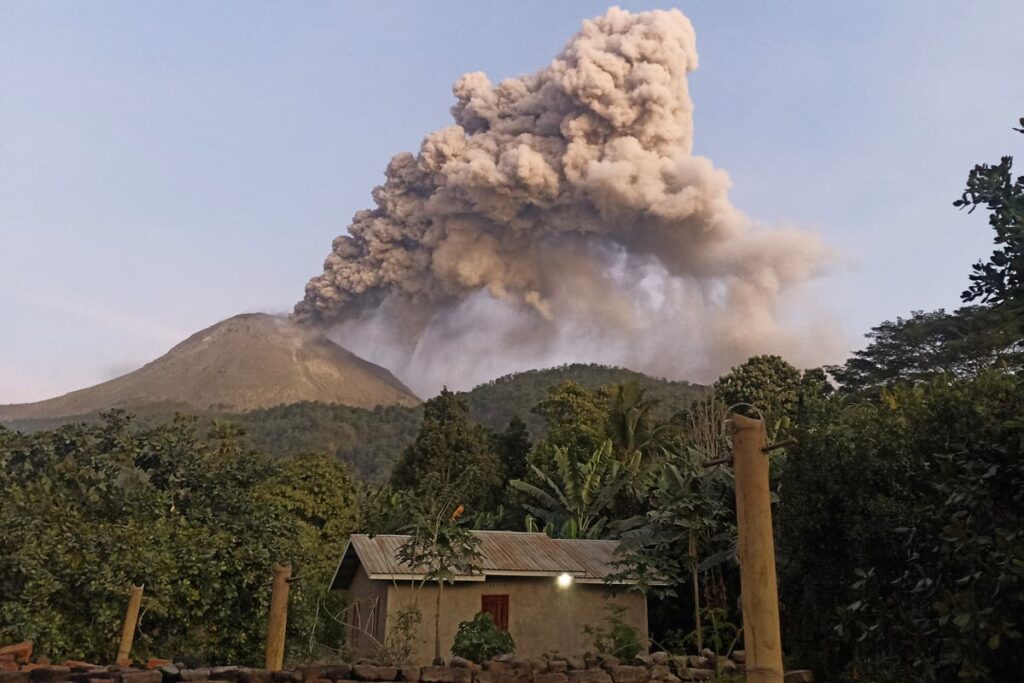 Bali flights cancelled after volcanic eruption near holiday spot creates dangerous ash cloud