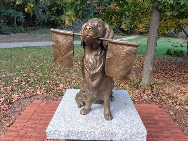 Spencer the Marathon Dog Statue – Ashland, Massachusetts