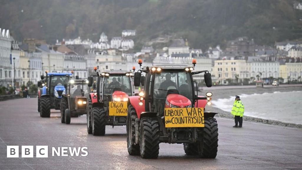 Farmers protest as Keir Starmer defends Budget