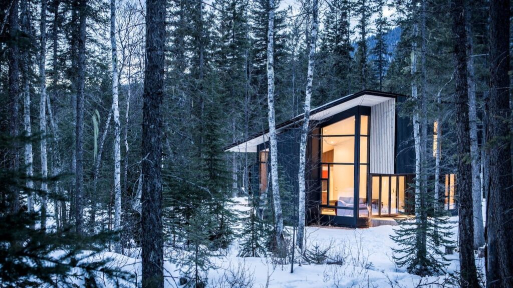 31 Romantic Cabin Getaways to Book This Winter