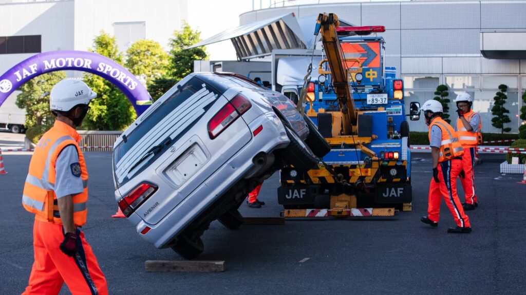 Japan Has a Tow Truck Competition Where Pros Race to Gently Tip Over Cars