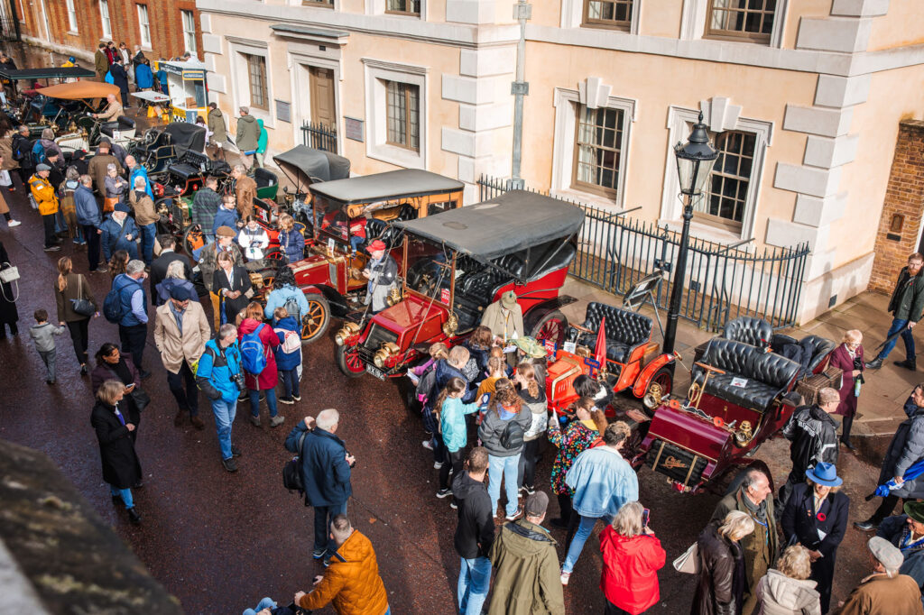 Rare cars descend on London for free St James’s Spectacle show