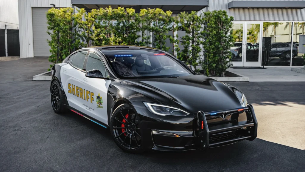 Tesla Model S Plaid revealed in police spec