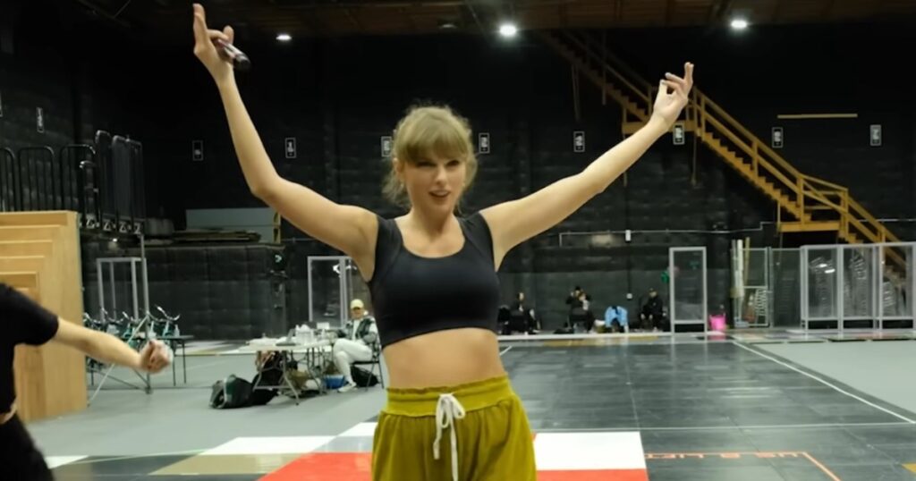 Where Is Taylor Swift Today, November 30? When Is Her Next Show?