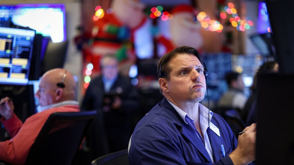 Treasury yields rise for a second day during Christmas week