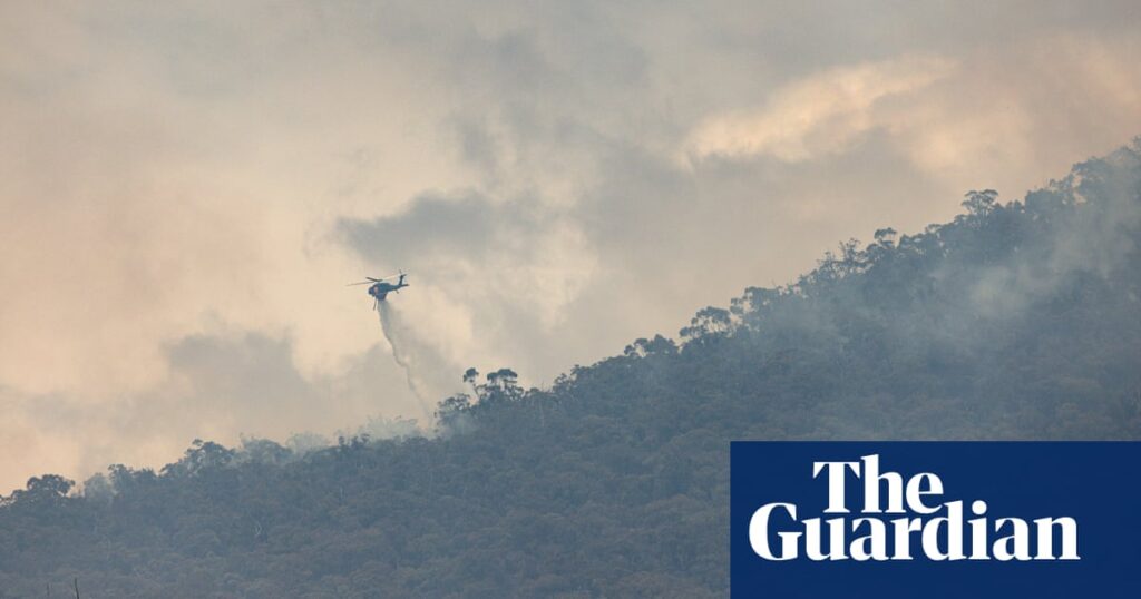 Mild weekend weather brings relief to firefighters after home lost in Grampians bushfire | Bushfires