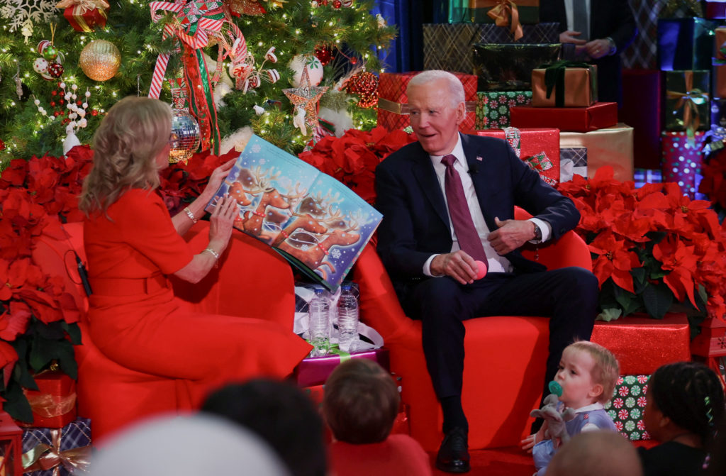 WATCH: Bidens make holiday visit to patients and families at Children’s National Hospital