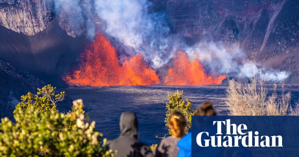 Toddler wanders within feet of 400ft cliff near rim of Kīlauea volcano | Hawaii