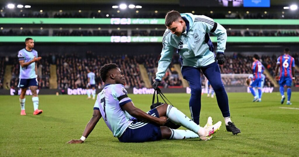 Arsenal 'open talks' with Barcelona for Bukayo Saka injury cover | Football | Sport