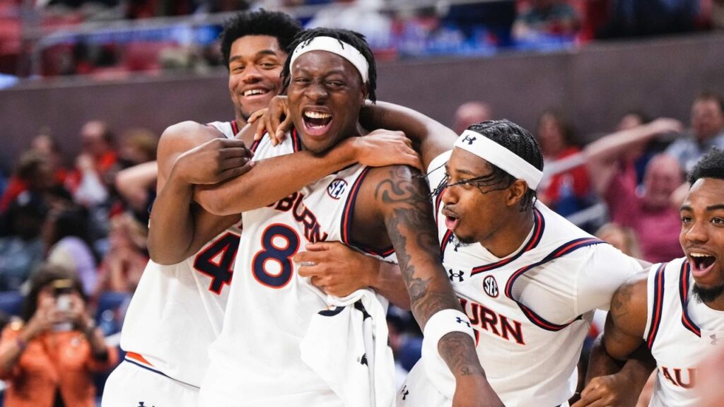 Auburn leaps Tennessee for top spot in men's basketball Power 37 rankings