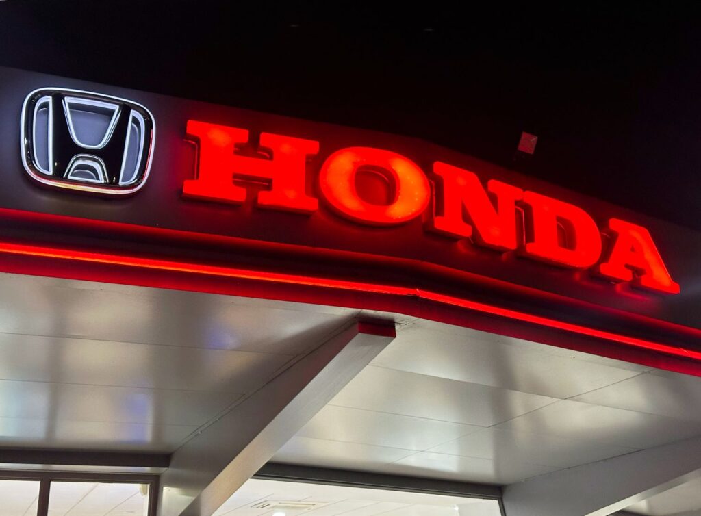 Honda and Nissan Plan to Start Merger Talks, Report Says