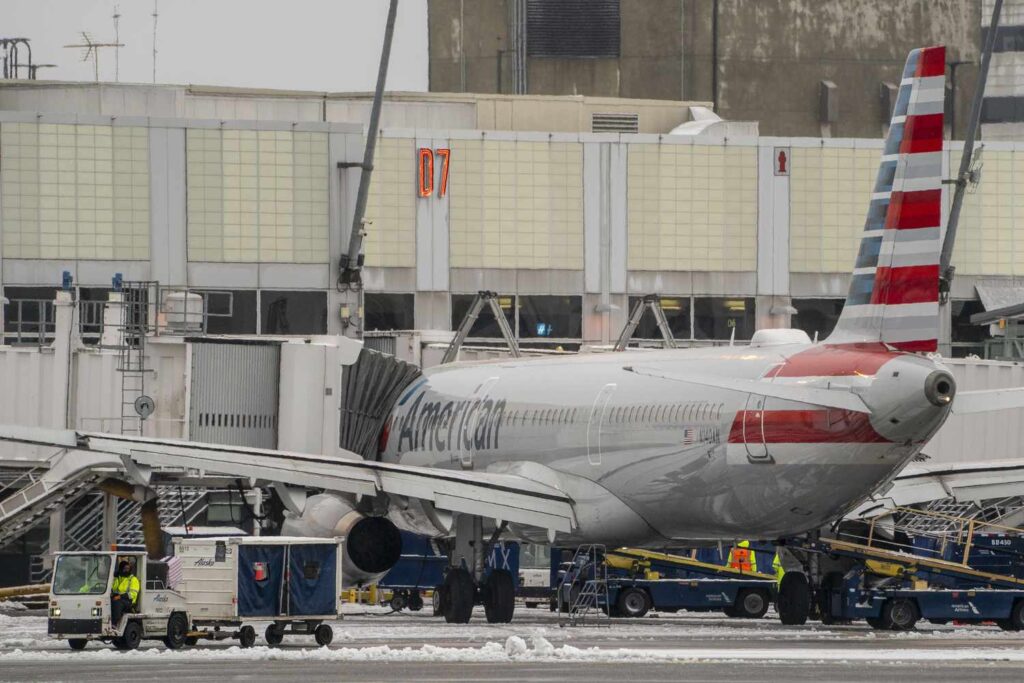 American Airlines Ground Stop Brings Delays Across the U.S. on Christmas Eve