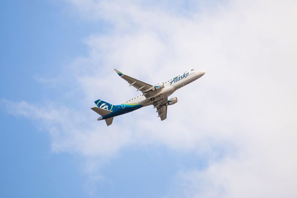 You Can Match Your Status Between Alaska and Hawaiian Airlines Right Now