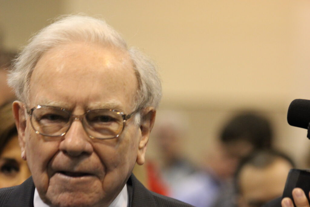 3 Stocks Warren Buffett Still Can't Stop Buying as This Year Comes to an End