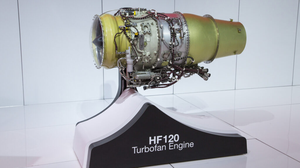 Which Aircraft Use GE And Honda's HF120 Jet Engine?