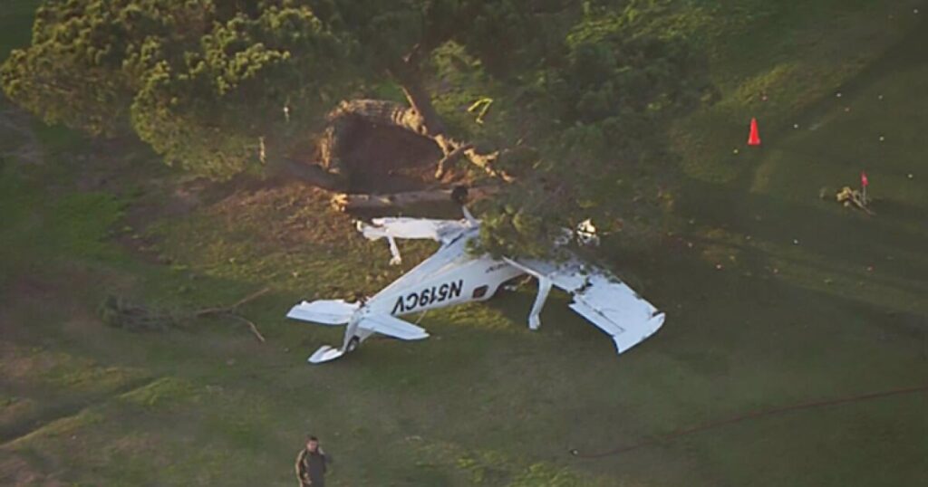 Two injured in crash of small plane on Carson golf course