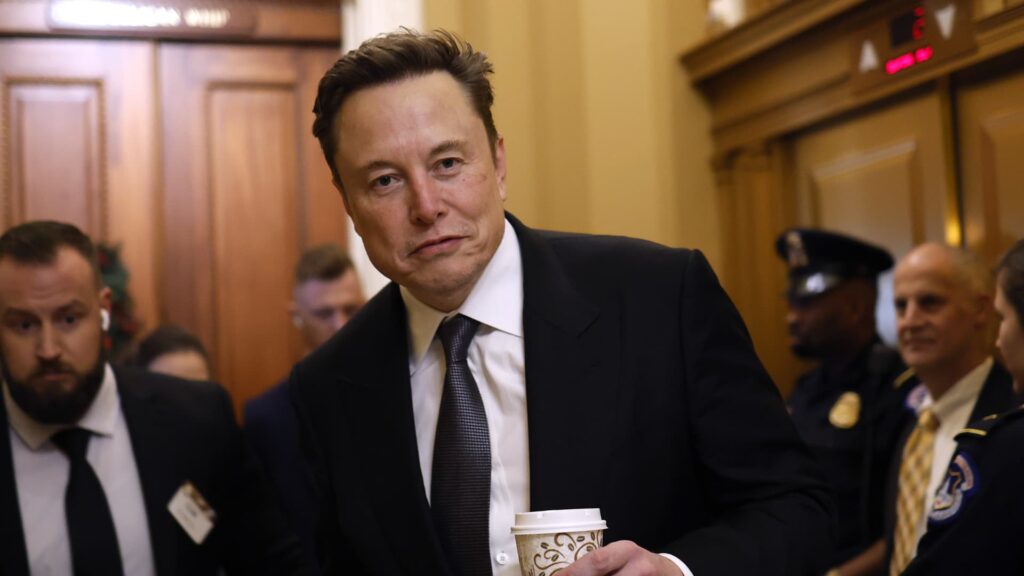 Elon Musk asks if US should 'liberate Britain'