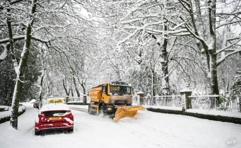 Snow, Ice Disrupt New Year Holiday Travel Season In Europe